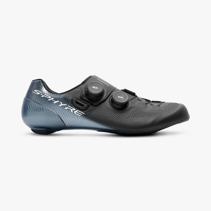 A Shimano SH RC903 S-Phyre Shoe in Black from the side