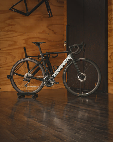 A Cervelo Soloist carbon road rental bike with Shimano Ultegra Di2 groupset at Metier Cycling and Cafe in Seattle