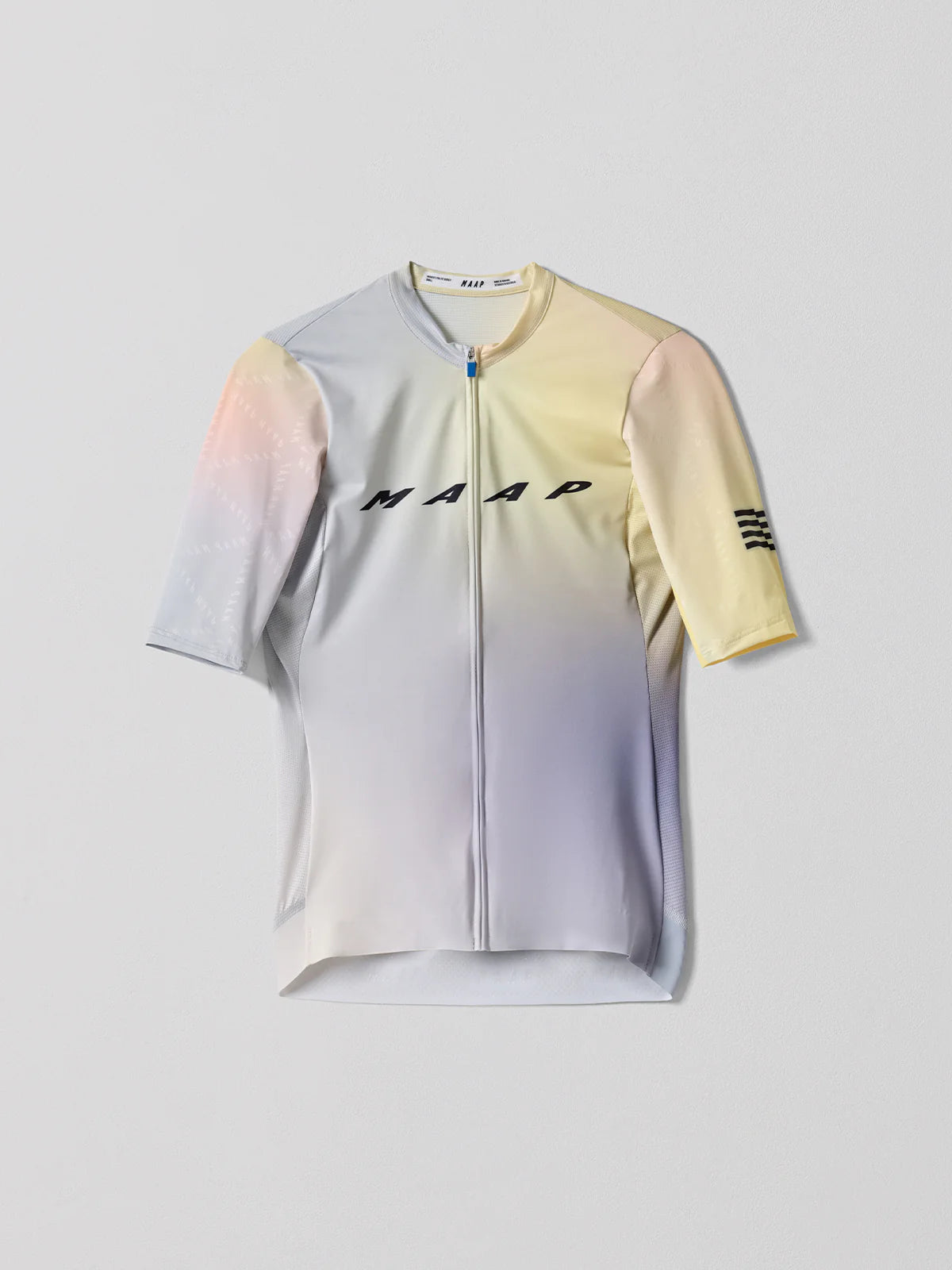 A MAAP Women's Blurred Out 2.0 Pro Hex Short Sleeve Jersey in Shell Mix