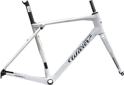 The Side profile of a Wilier Granturismo SLR Carbon Fiber Disc endurance road bike framset in Silver